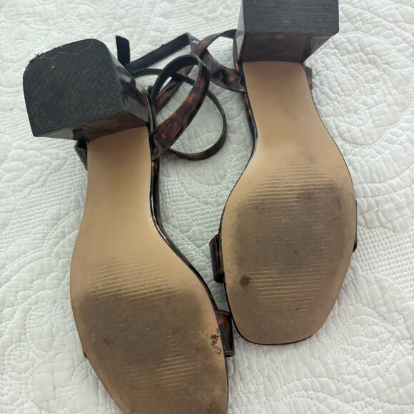 JustFab Tortoise Shell Strappy Block Heels | Size 9.5 - Picture 3 of 4